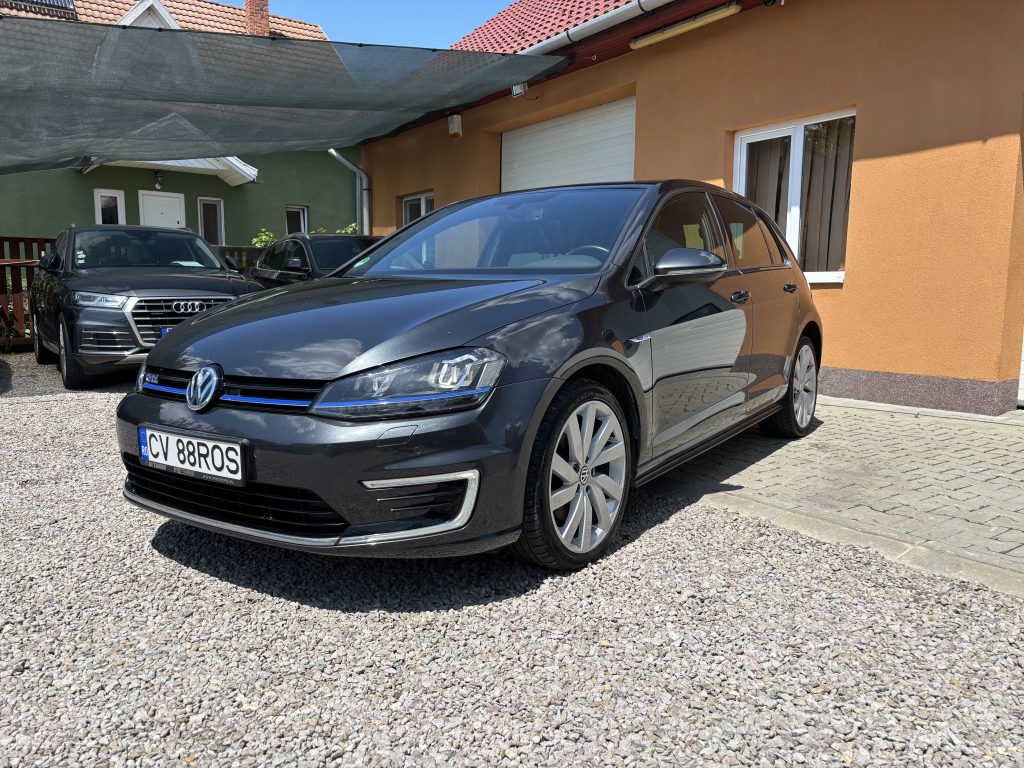 Volkswagen Golf 7 GTE An 2015 Plug in Hibrid Next CarNext Car volkswagen-golf-7-gte-an-2015-plug-in-hibrid-next-carnext-car